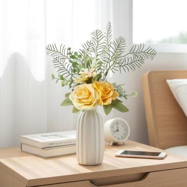 Imagem de PartyforU Flores artificiais com vaso – flores falsas de rosa amarela em vaso para mesa de centro de mesa, decoração de casa, arranjo floral para escritório, sala de estar, casa de fazenda, decoração