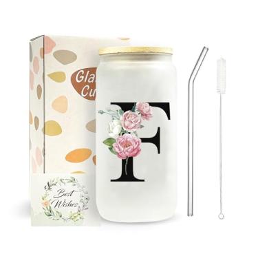 Imagem de JEKUGOT Presentes personalizados para mulheres copo personalizado copo personalizado para mulheres A-Z canecas personalizadas para mulheres amigas caneca de vidro com tampa e canudo caneca de viagem