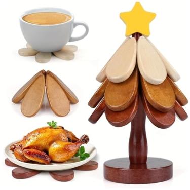Imagem de Jogo americano de madeira para árvore de Natal, conjunto de 3 - Tapete de mesa multifuncional dobrável resistente ao calor para pratos, xícaras de café, jantar festivo e decoração de Natal