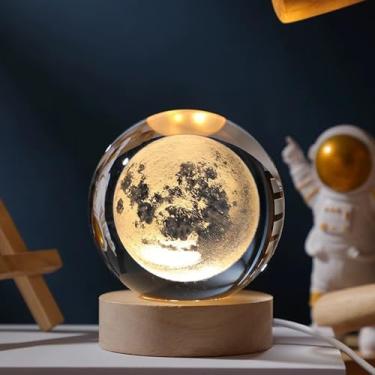 Imagem de Luminária de Mesa LED Bola de Cristal 3D Luminária de Lua - Astronauta, Saturno, Space -Bola LED Decorativa, para Quarto. Ideal como Luminária de Mesa Infantil ou Presente (Lua)
