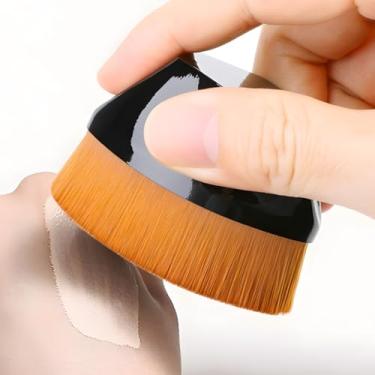 Imagem de Pincel de base para maquiagem Kabuki de topo plano para um acabamento aerógrafo com mistura e polimento sem esforço para base líquida, creme ou pó