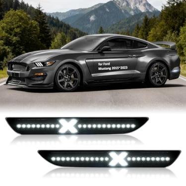 Imagem de 2 peças de luzes de LED laterais traseiras para Ford Mustang 2015-2023: refletores laterais de para-choque de lente fumada com luzes brancas estilo X, lâmpadas de estacionamento à prova d'água, luzes