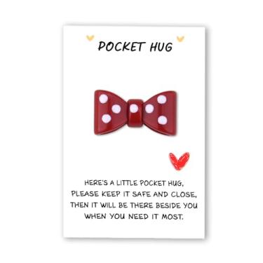Imagem de Pequeno laço de abraço de bolso com cartão de felicitações inspirador pensando em você presentes para mulheres amigas ideias de presentes de amizade de longa distância lindo pingente de laço de Natal