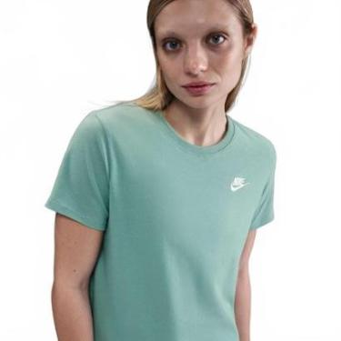 Imagem de Camiseta Nike Sportswear Club Essentials Feminina-Feminino