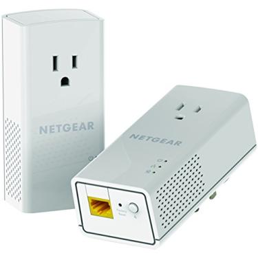 Imagem de NETGEAR Kit adaptador Powerline, plugue de parede 1200 Mbps, portas Ethernet 1,2 Gigabit com passagem + saída extra (PLP1200-100PAS)