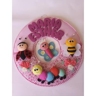 Imagem de Quadro Decorativo Infantil em Feltro, Tema Jardim com Abelha e Borboleta, Rosa, 30 cm