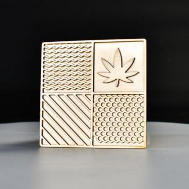 Imagem de Placa de carimbo de moldes de gelo modernos Brass Craft, bandeja de cobre para uísque, coquetéis, bourbon, acessórios de barman, 10 x 10 x 0,5 cm