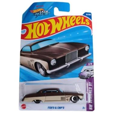 Imagem de Hot Wheels Fishd Chipd, Modelo Treasure Hunt HW Designed, Carro de Metal Fundido 1:64, Número 2 de 5 na Coleção, 25