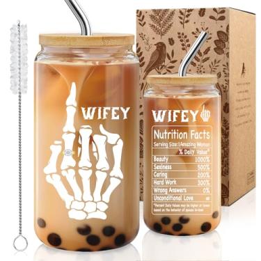 Imagem de MOREYUYEE Copo de vidro gótico para ela - Copo de dedo com anel de esqueleto "Wifey" com tampa de bambu e canudo, presente de romance negro de 473 ml para casamento, aniversário, dia dos namorados e