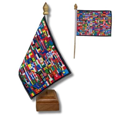 Imagem de Bandeira de Mesa Elegance, Decorativa, Dupla Face, Multicolorido, 19x13cm, Países do Mundo, Escritório/Eventos/Residencial, Tecido Oxford, Base Madeira Natural, 30cm Altura