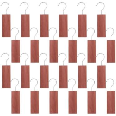 Imagem de 24 blocos de cedro para armazenamento de roupas, cabides de cedro vermelho, tábuas de cedro aromáticas naturais de longa duração, sachês de cedro portáteis para armários, gavetas e estantes, cabides
