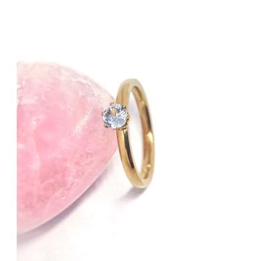 Imagem de Anel Solitário em Aço Inox 316L, Dourado, com Zircônia 4mm, Design Elegante, Hipoalergênico, para Compromisso e Ocasiões Especiais (20)