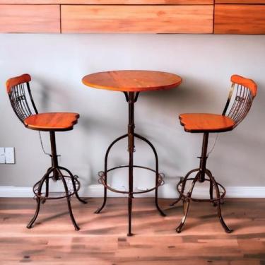 Imagem de Mesa Bistrô 2 Banquetas Ferro E Madeira - Estilo Rústico