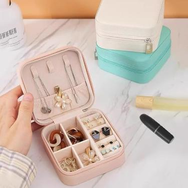 Imagem de Mini estojo de viagem de joias para mulheres – caixa organizadora de plástico portátil para brincos, anéis e colares – presente compacto para ela (rosa)