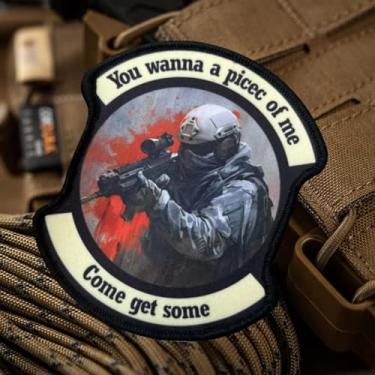 Imagem de Remendo Beware of Old Men, adesivos engraçados de meme, patch tático de moral militar com gancho de fixador, acessórios de aplique para mochilas, coletes, jaquetas, jeans, chapéus