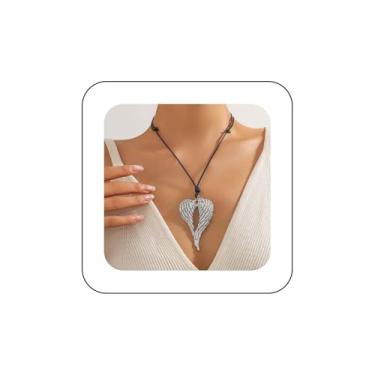Imagem de YienDoo Colar vintage de asas de anjo, colar com pingente de coração de asa grande, colar de coração de anjo da guarda, colar de coração ajustável, colar de corda de cera preta, joia para mulheres