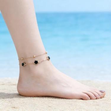 Imagem de Tornozeleira moderna para mulheres, um acessório adaptável que permite a expressão de estilo pessoal durante momentos de lazer e reuniões informais