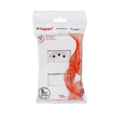 Imagem de Conjunto interruptor + tomada 10a pial plus 615074 legrand