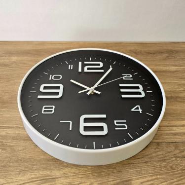 Imagem de Relógio De Parede Branco Fundo Preto - 19.50cm