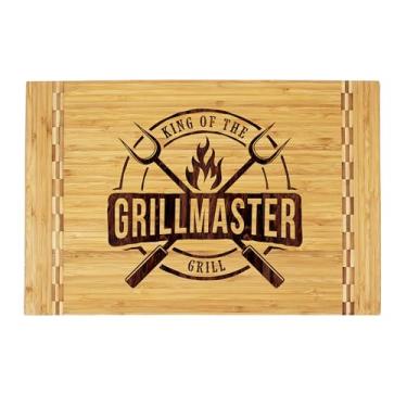 Imagem de My Personal Memories Tábua de corte, escultura e corte de bambu personalizada King of the Grill (Grillmaster 38 x 25 cm)