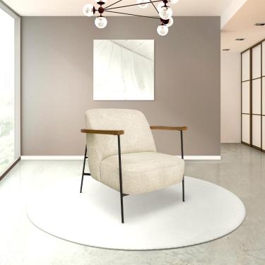 Imagem de Poltrona Sala de Estar Pés em Ferro Preto Braço Madeira Maciça 86cm Thane Bouclê Bege G63 - Gran Belo