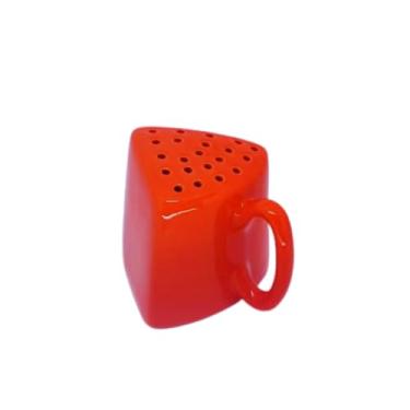 Imagem de Porta Queijo Ralado em Cerâmica: Charme e Praticidade para sua Mesa Adicione um toque de elegância rústica e funcionalidade à sua mesa com o nosso Porta Queijo Ralado em Cerâmica. (LARANJA)