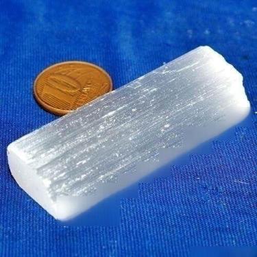 Imagem de Bastão de Selenita Natural Pequeno 4 a 6 cm - Cristal para Práticas Ho