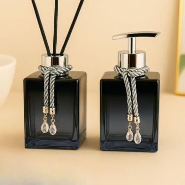 Imagem de Kit Difusor e Saboneteira de Vidro 250ml com Varetas e Cordões Decorativos – Aromatizador Luxo Transparente para Banheiro, Lavabo e Presente Elegante (Preto Degrade C/Prata)