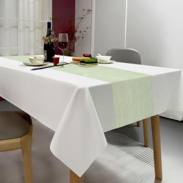 Imagem de Toalha de mesa descartável premium, pacote com 6, 137 x 272 cm, capa de mesa de plástico branca com design listrado verde central, impermeável e resistente a óleo, fácil de limpar, perfeita para