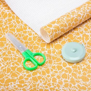 Imagem de Forro de prateleira 50 x 360 polegadas com tesoura e fita métrica para armários de cozinha, forro de gaveta de PVC para cômoda antiderrapante, forro de armário não adesivo, lavável