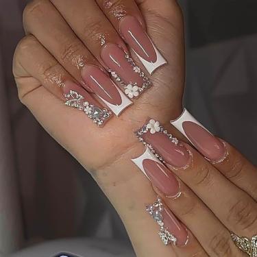 Imagem de RUOKEXIN Unhas Postiças Quadradas Longas, Ponta Francesa Branca, Nude Falso, Cola De Cobertura Total Com Desenhos Corações E Borboletas 3D, Bastão Brilhante Fofo Para Mulheres, 24 Peças
