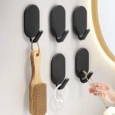 Imagem de 5 ganchos adesivos resistentes, sem necessidade de perfuração, ideal para banheiro e vaso sanitário, pendure toalhas sem esforço em paredes ou portas, não deixa vestígios atrás