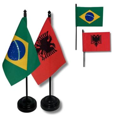 Imagem de Kit Bandeiras de Mesa Brasil e Albânia, Base e Haste em Plástico Preto, Tecido Oxford, Uma Face