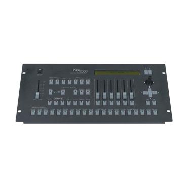 Imagem de Kit Máquina De Fumaça 1500W + Mesa Pilot 2000 Onelight