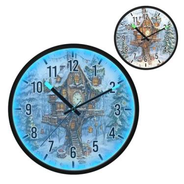 Imagem de Blueangle Relógio de parede LED que brilha no escuro e ativado por voz, silencioso, design de casa de inverno de 30 cm, operado por bateria para decoração de quarto e sala de estar (256)