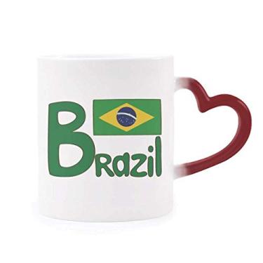 Imagem de Caneca de grés com estampa verde da bandeira nacional do Brasil sensível ao calor que muda de cor vermelha