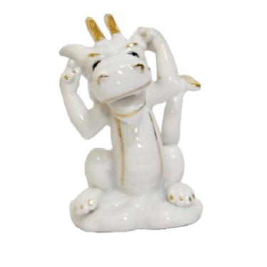 Imagem de Dragão Sentado Sorrindo Mãos Na Cabeça - C96704 - CASA BONITA PRESENTE