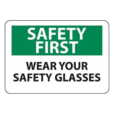Imagem de National Marker SF39R Placa "Safety First, Wear Your Safety Glasses", plástico rígido, 17,8 cm x 25,4 cm