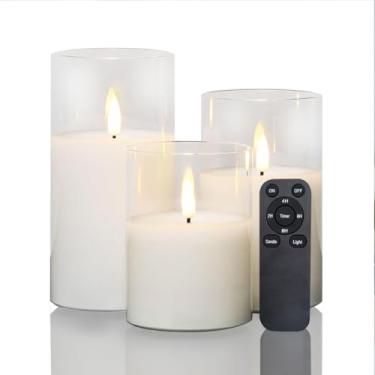 Imagem de YINCHI Velas de pilar sem chamas operadas por pilha de cera real com temporizador remoto, revestimento de vidro transparente, pavio preto realista, luzes de LED elétricas cintilantes para casamento,