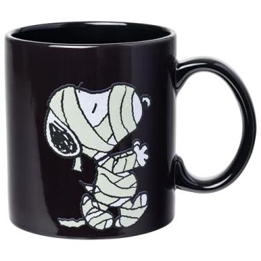 Imagem de Silver Buffalo Peanuts Snoopy Woodstock Trick or Treat Temperature Reveal Caneca de cerâmica de 590 ml