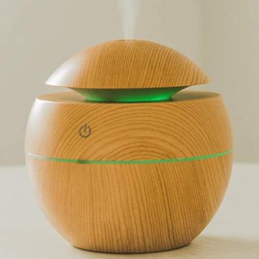 Imagem de Difusor de Aromas Elétrico Ultrassônico 7 Cores Aromaterapia (Madeira Clara)