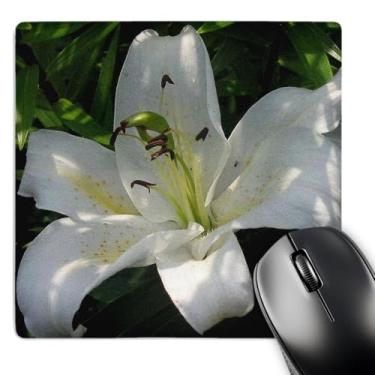 Imagem de 3dRose Mouse pad LLC 20 x 20 x 0,65 cm, lírio branco - flor de nascimento de maio, flor de nascimento, lírios, lírios, plantas com flores, plantas (mp_46875_1)