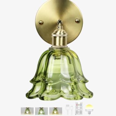 Imagem de Luminária de parede LED recarregável para interiores, sem fio, estilo vintage, com controle remoto, cúpula de tecido, sem necessidade de conexão à energia, 2 peças, 5000 mAh, dourada.