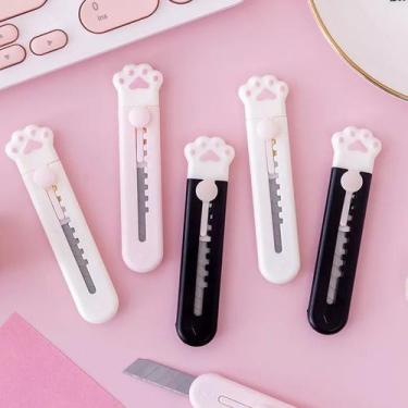 Imagem de Kit 3 Mini Estiletes Decorado Patinha de Gato Fofo com Lâmina Retrátil