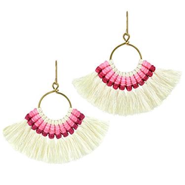 Imagem de Par chique de brincos pendentes de latão com franja rosa e creme em forma de ventilador