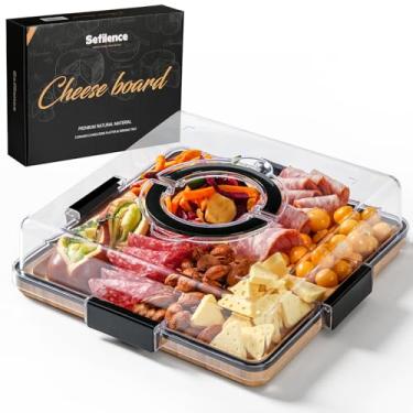 Imagem de Tábua de charcutaria com tampa e alça de bloqueio transparentes, caixa de lanche de bambu com compartimento único, tábua de corte portátil para lanches, frutas e carnes, presente ideal para festas