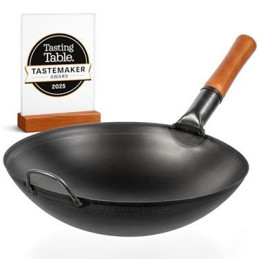 Imagem de YOSUKATA Wok de aço carbono de 35,5 cm com fundo redondo – Pow Wok pré-temperado para refogar – Panela tradicional chinesa japonesa de aço preto – panelas externas para fogões a gás, fogo aberto