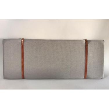 Imagem de Cabeceira 1,60 linho cinza claro com faixa em couro legitima - EGODECO