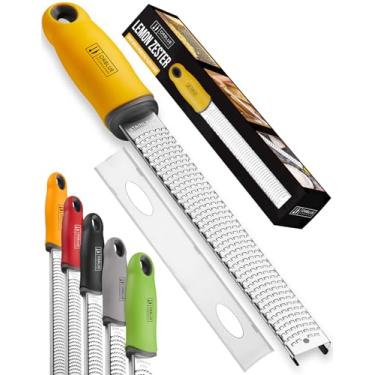 Imagem de Orblue Ralador de queijo e ralador de limão – Ralador multifuncional premium para parmesão, gengibre, chocolate, frutas, legumes – Lâminas de aço inoxidável ultra-afiadas com capa protetora, amarelo