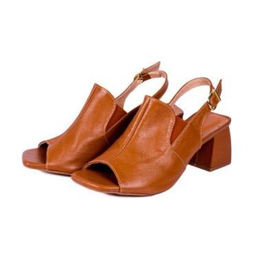 Imagem de Sandália Feminina Fechada Salto Grosso Confortável Couro - Klosett Cha